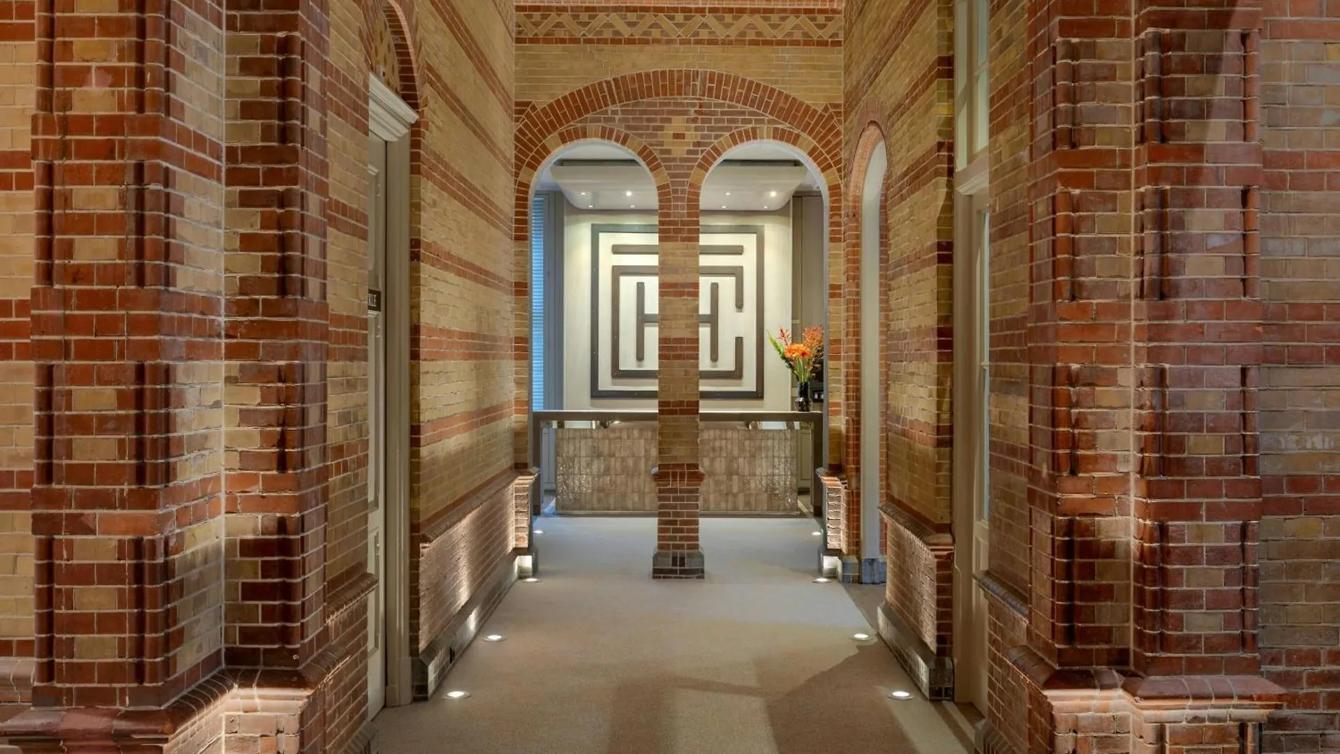 The College Hotel Amsterdam, Autograph Collection Amsterdam