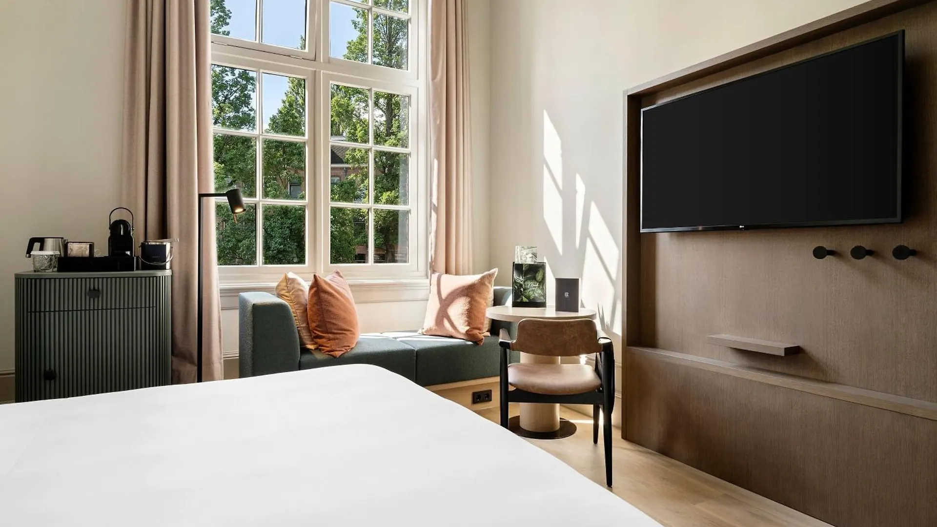 The College Hotel Amsterdam 5*,